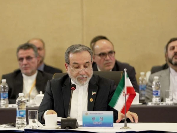 abbas-araghachi1784875308-0-600x450