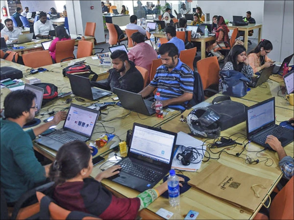 pakistani-freelancers-earnings-expected-to-reach1787570819-0-600x450